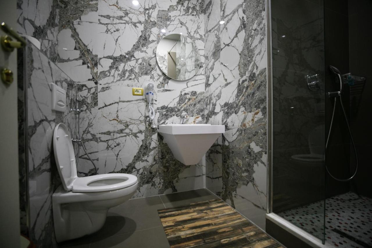 Hotel Lotus Τίρανα Εξωτερικό φωτογραφία
